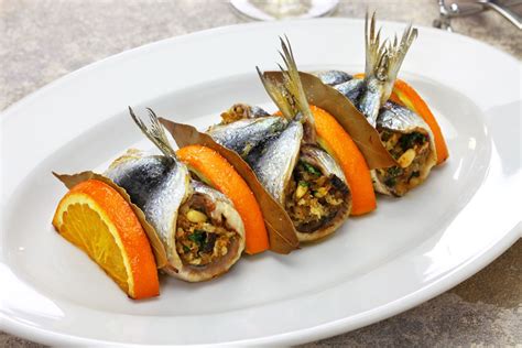  Sarde alla Beccafico! Sicily's Crispy Delight, Dressed in Sweetness and Aromatic Herbs